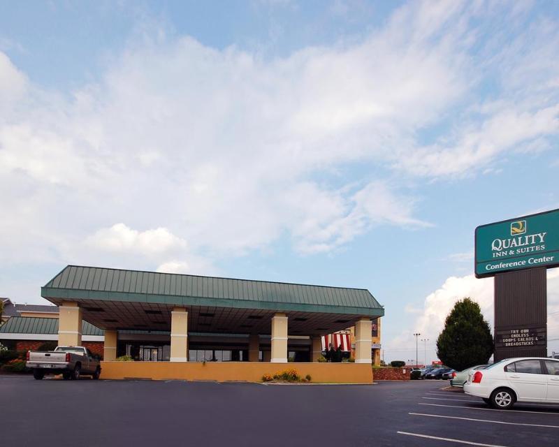 Wilkes-Barre Inn & Suites Exterior photo