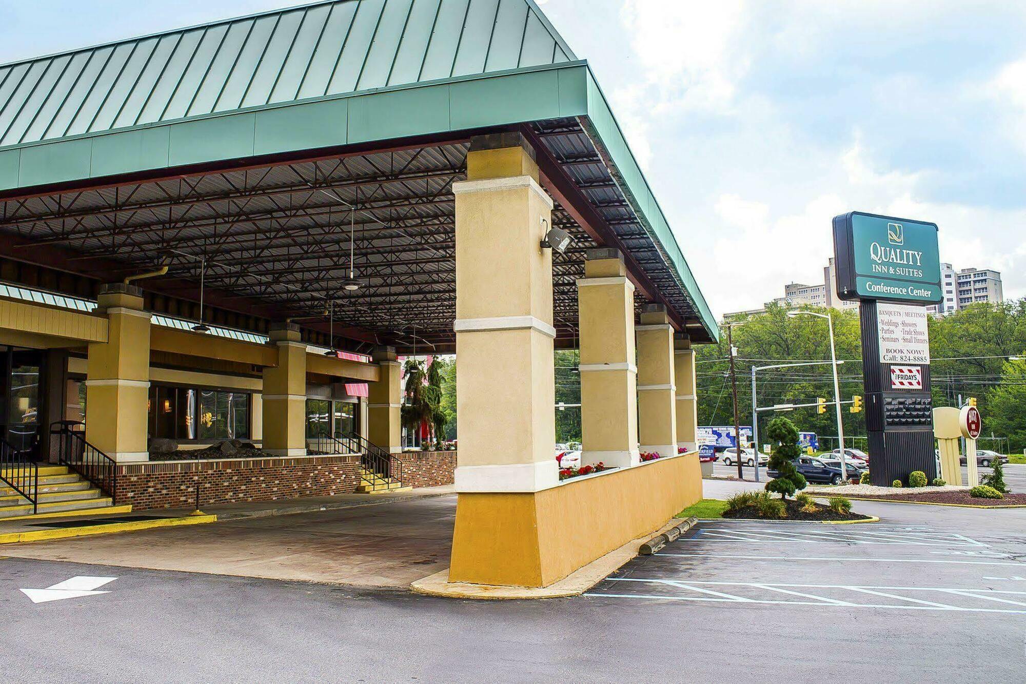 Wilkes-Barre Inn & Suites Exterior photo